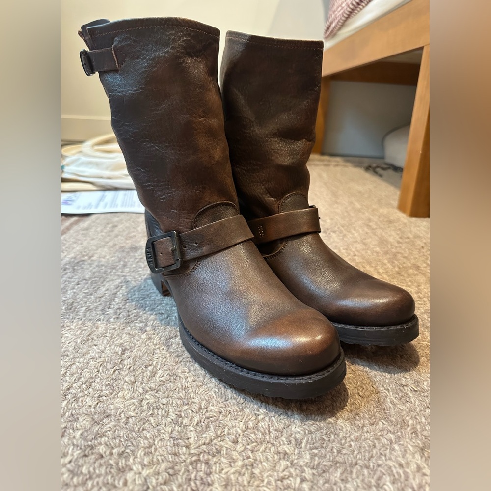 Frye Veronica Shortie Leather Boots - Size 8